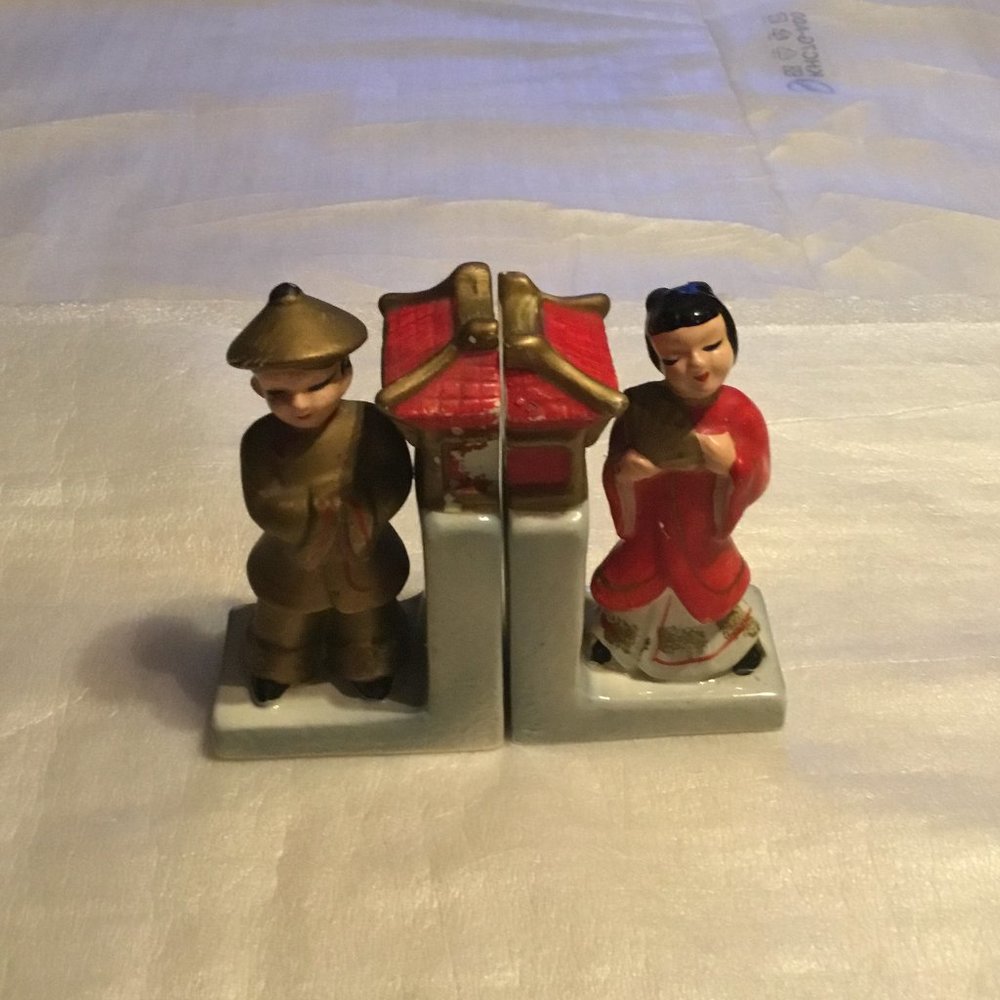Vintage set of hand-painted porcelain Asian bookends